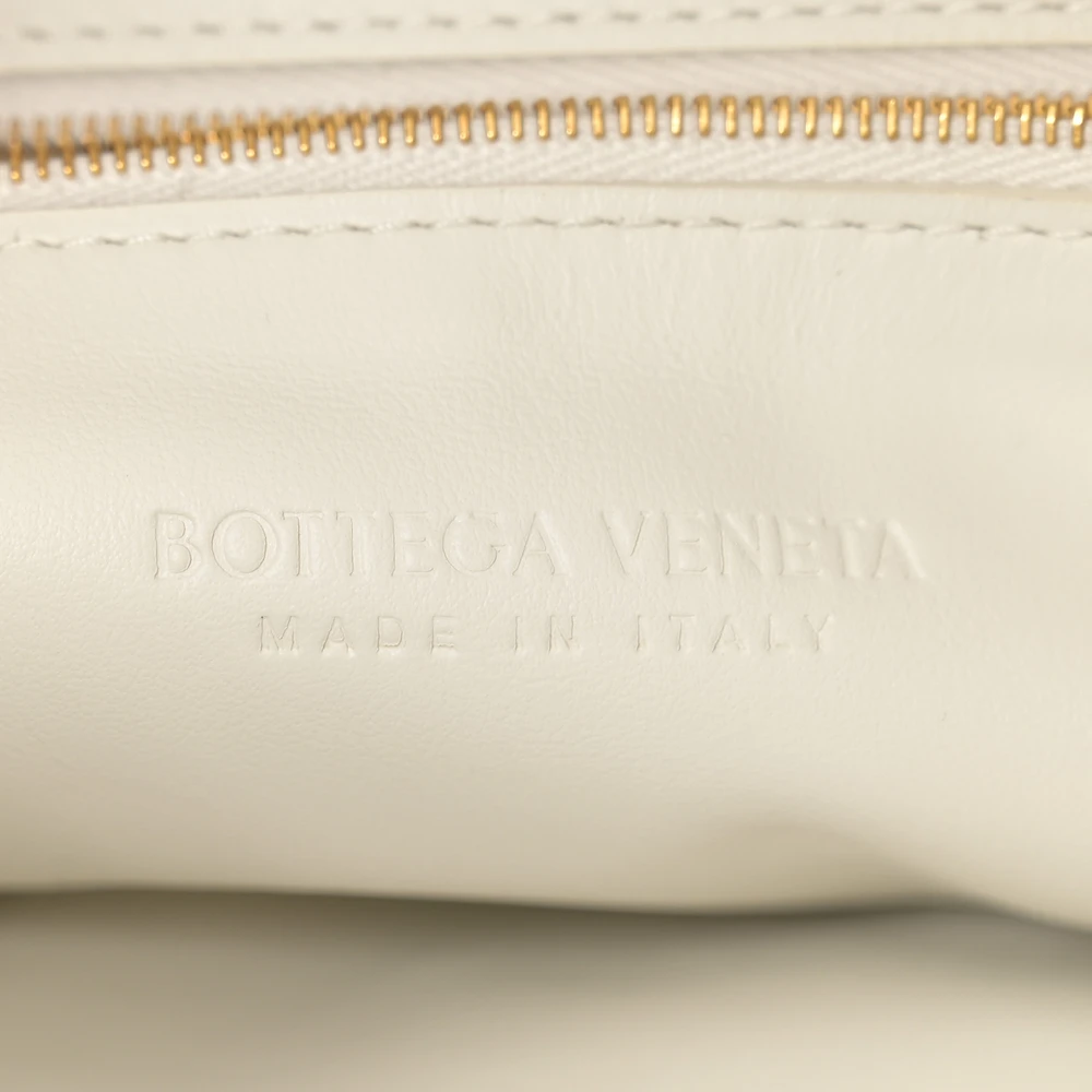 Lushentic Bags Review: Large Intrecciato Hop White Nappa Leather - Image 2