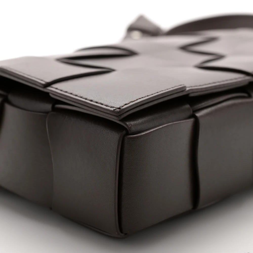 Lushentic Replica Maxi Intrecciato Cassette Crossbody Bag Oxblood - Image 4