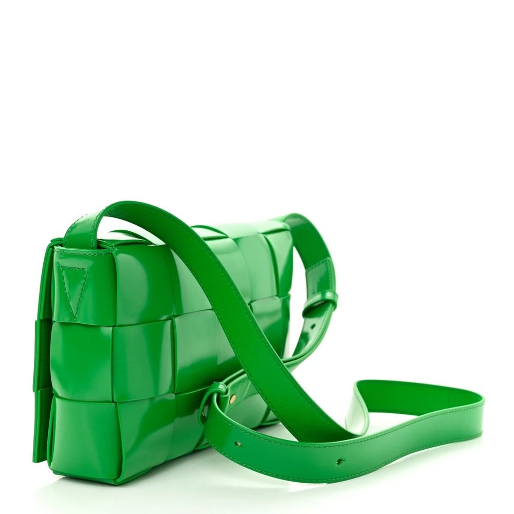 Lushentic Grade Replicas Maxi Intrecciato Cassette Crossbody Bag - Image 3