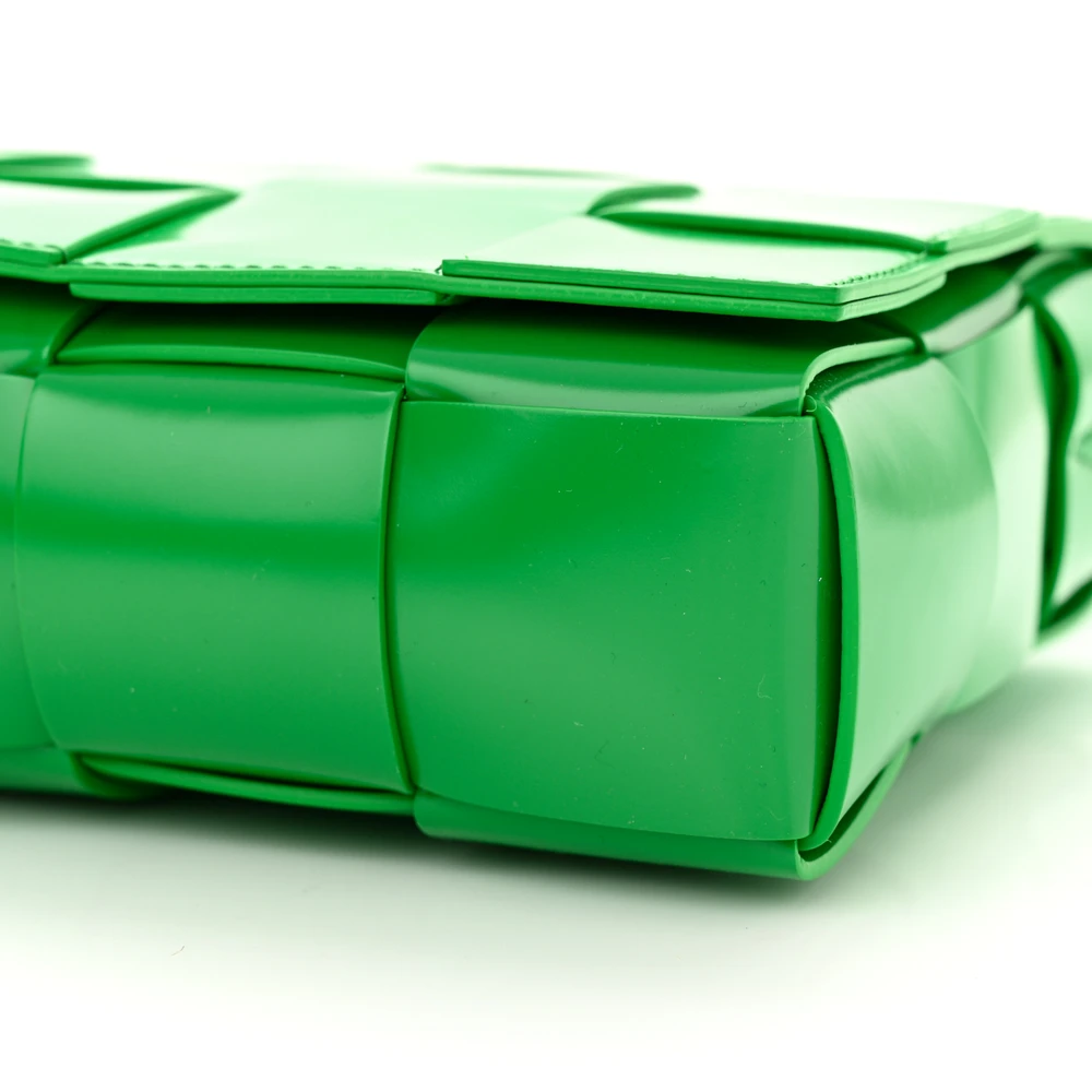 Lushentic Grade Replicas Maxi Intrecciato Cassette Crossbody Bag - Image 5