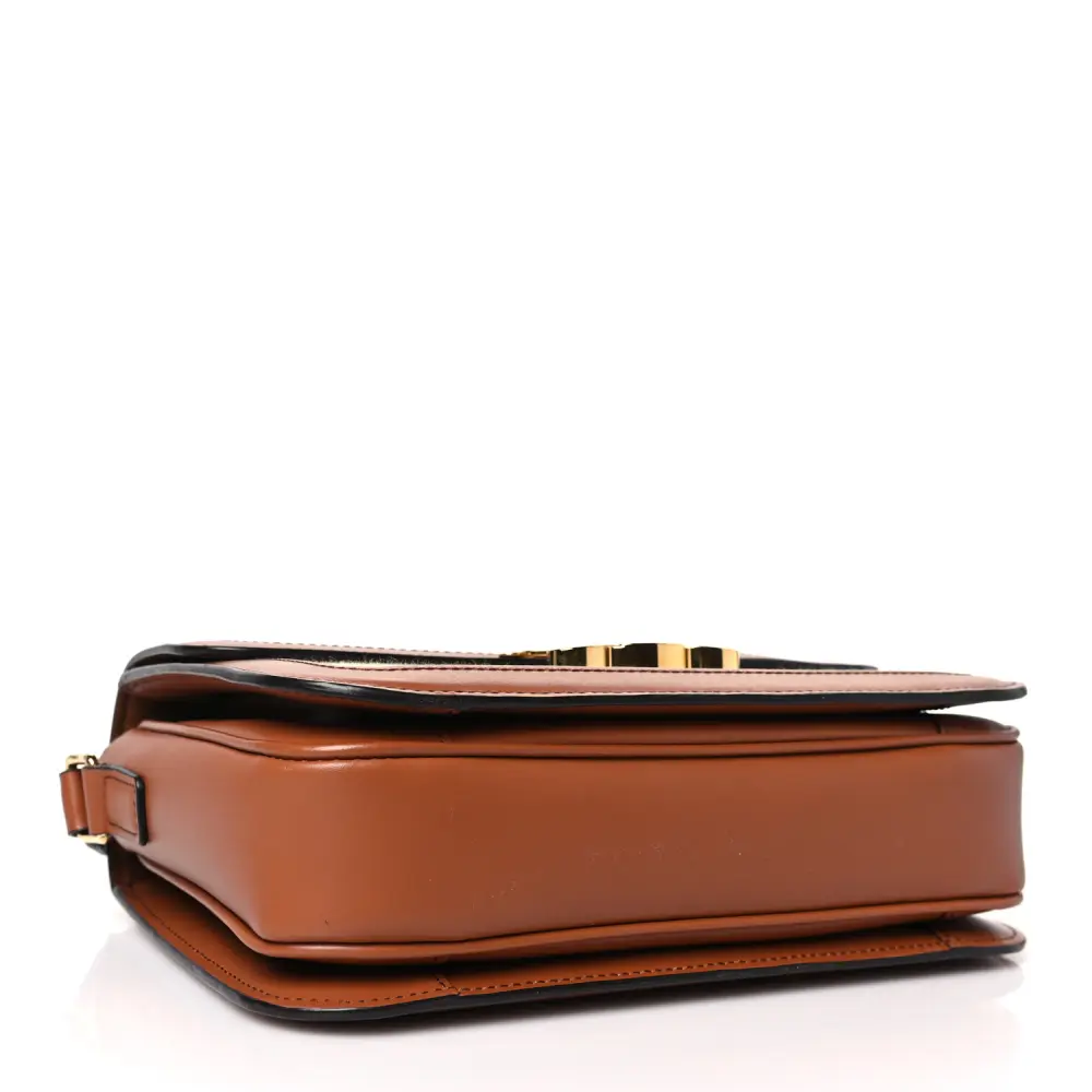 Lushentic Grade Replica Medium Classique Triomphe Bag in White & Tan - Image 6