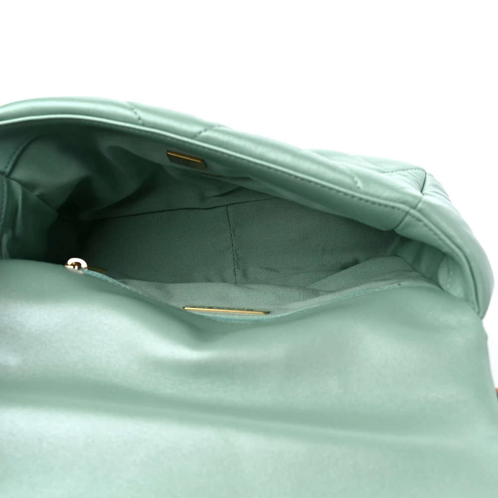 Lushentic Replica Chanel 19 Flap Medium Light Blue Quilted Goatskin - Image 7