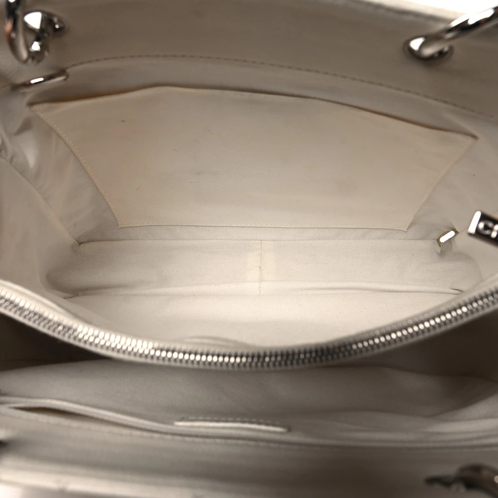 Lushentic Quality Grand Shopping Tote GST Large White Quilt - Image 8