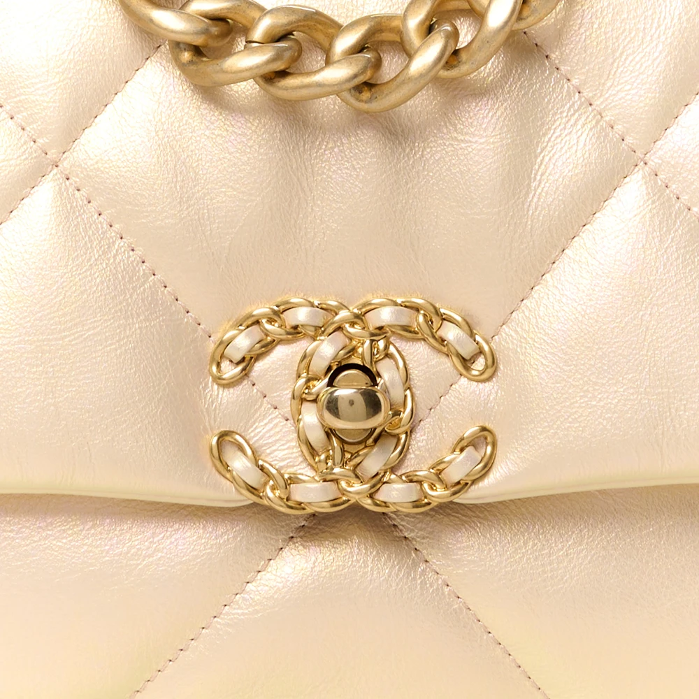 Lushentic Grade Bags: Chanel 19 Maxi Pink Quilted Lambskin Flap - Image 8