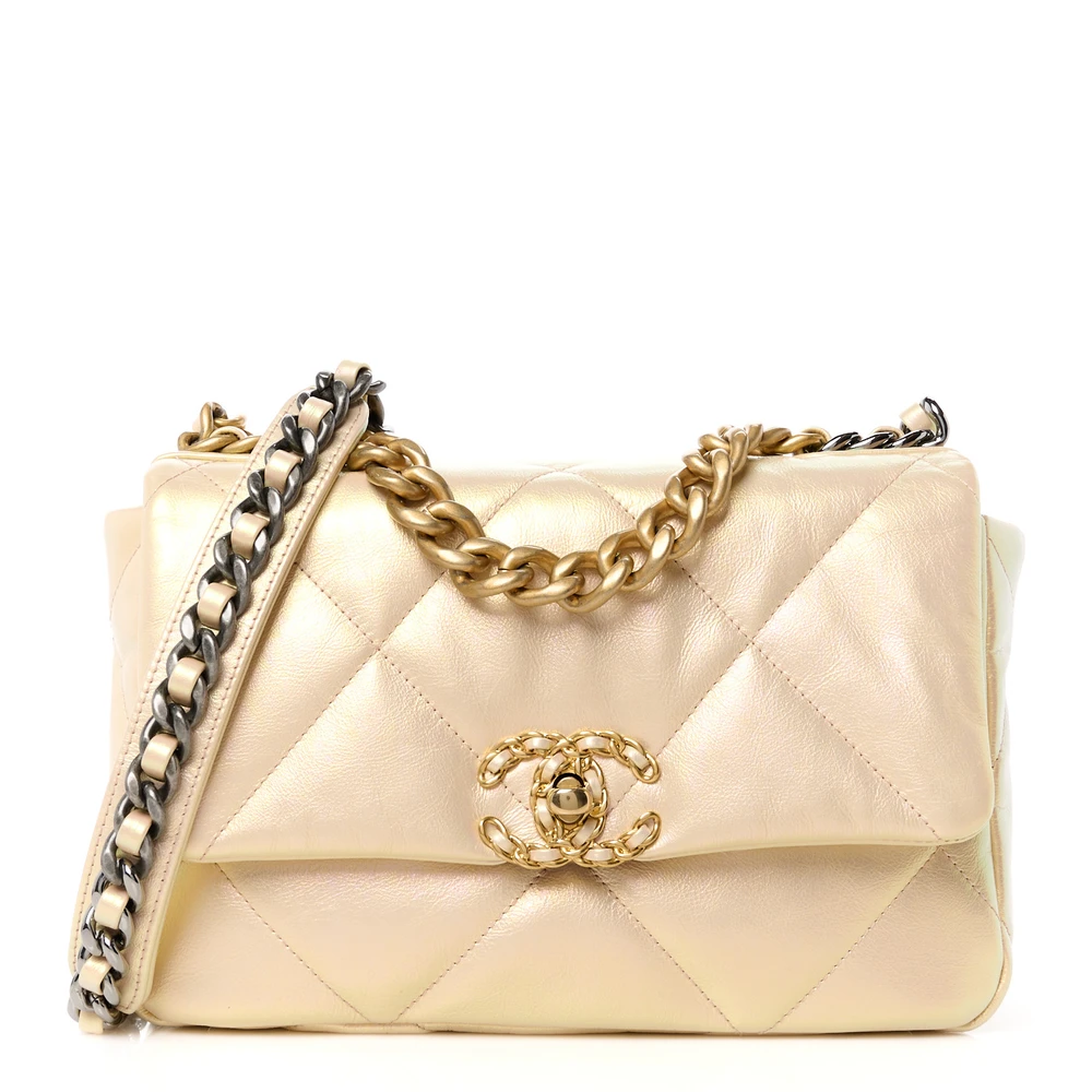 Lushentic Chanel Maxi Pink Chanel 19 Flap Quilted Lambskin Leather Mixed Metal Hardware Front