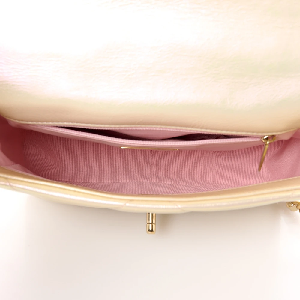 Lushentic Grade Bags: Chanel 19 Maxi Pink Quilted Lambskin Flap - Image 7