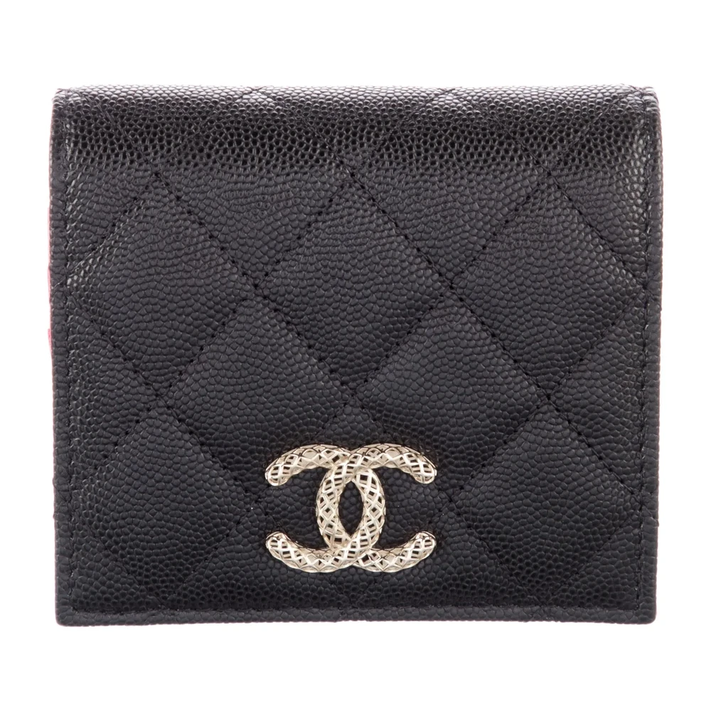 Lushentic Grade: Small Interlocking CC Wallet Black Caviar Leather Gold HW