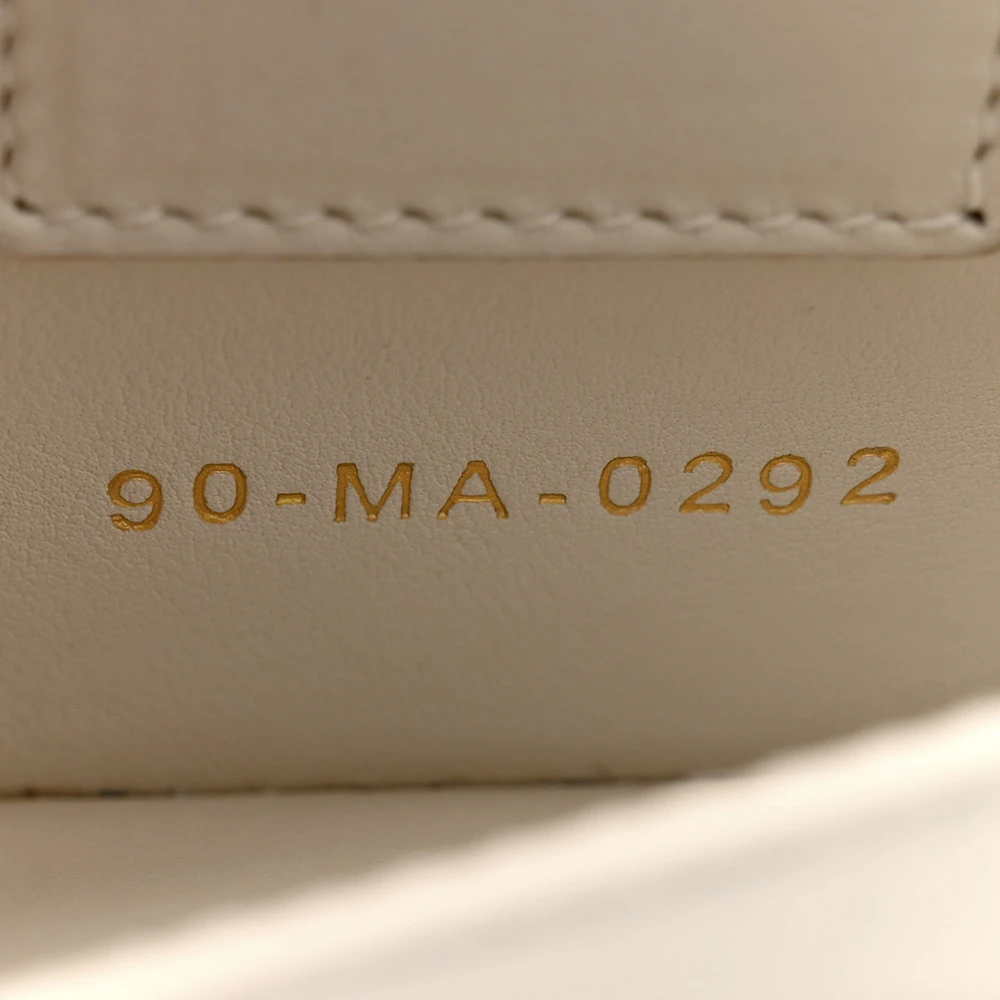 Lushentic Reviews Small Montaigne 30 East West Chain Flap Bag - Image 11