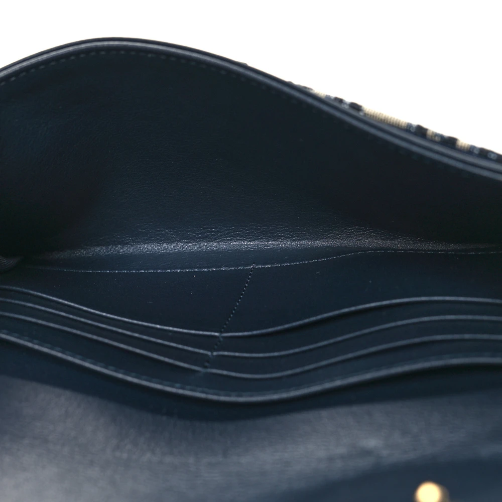 Lushentic Designer Bags: Small Saddle Long Wallet with Chain - Premium Alternative