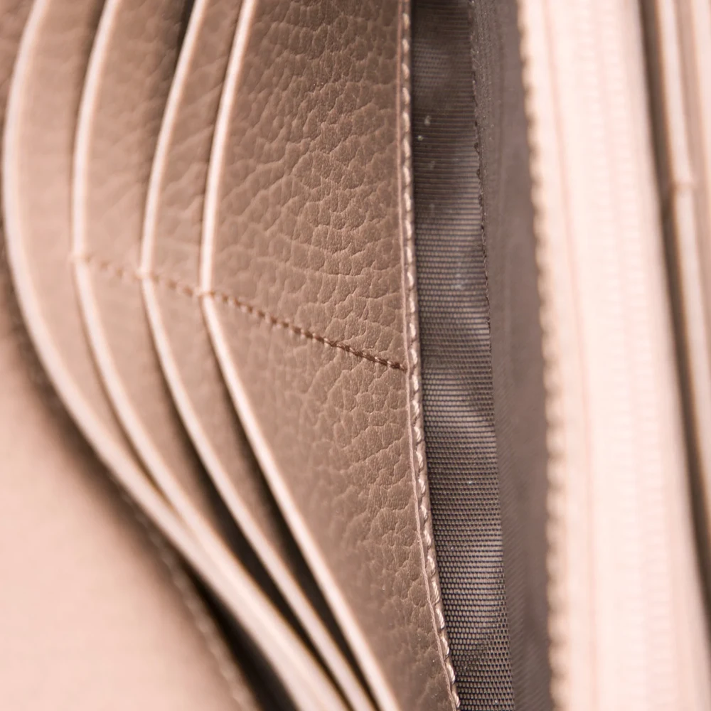 Lushentic Reviews Large Continental Wallet in Neutrals GG Supreme Canvas - Image 3