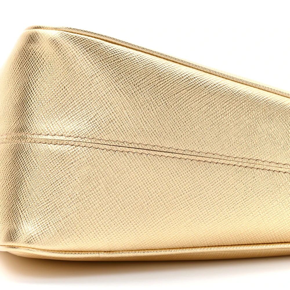 Lushentic Grade Bag: Medium Triangle Shoulder Bag in Platino - Image 4