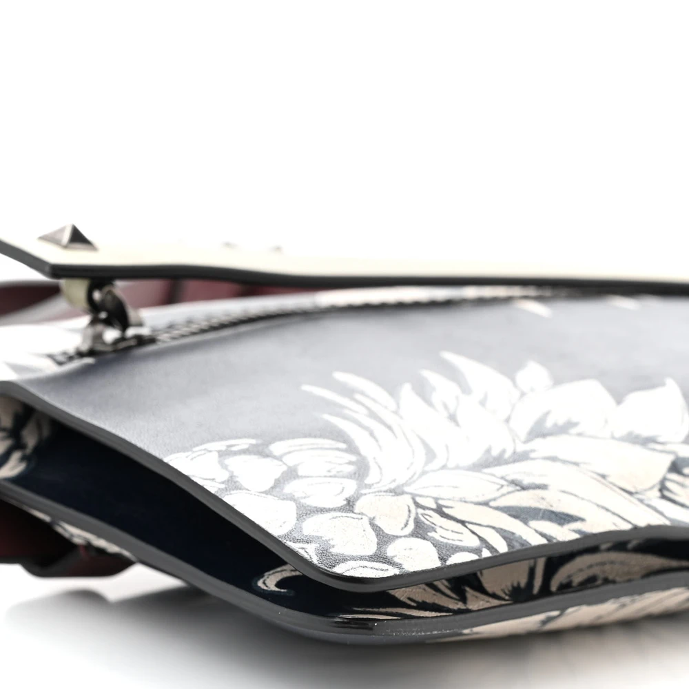 Lushentic Quality Handbags: Medium Pineapple Print Clutch Navy Vitello Leather Silver Hardware - Image 4