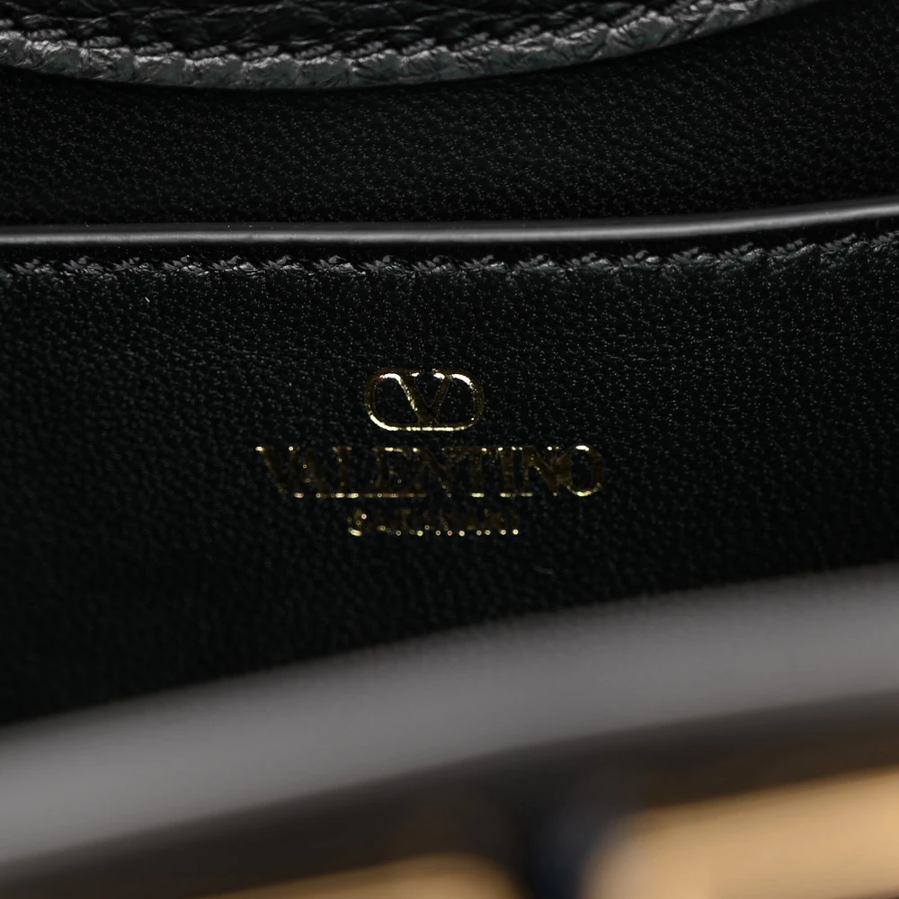 Lushentic Replica Medium VLogo Signature Shoulder Bag Black Grainy Calfskin - Image 2